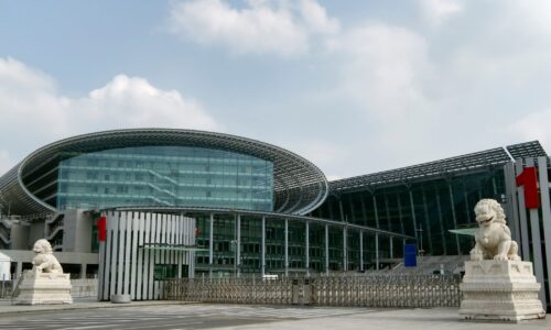 Veletržní centrum v Guangzhou – sídlo Canton Fairu.
